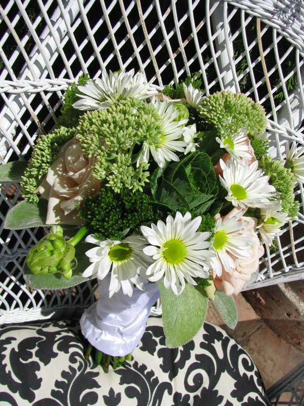 Frog Pond – flower arrangement 5 – slide 40