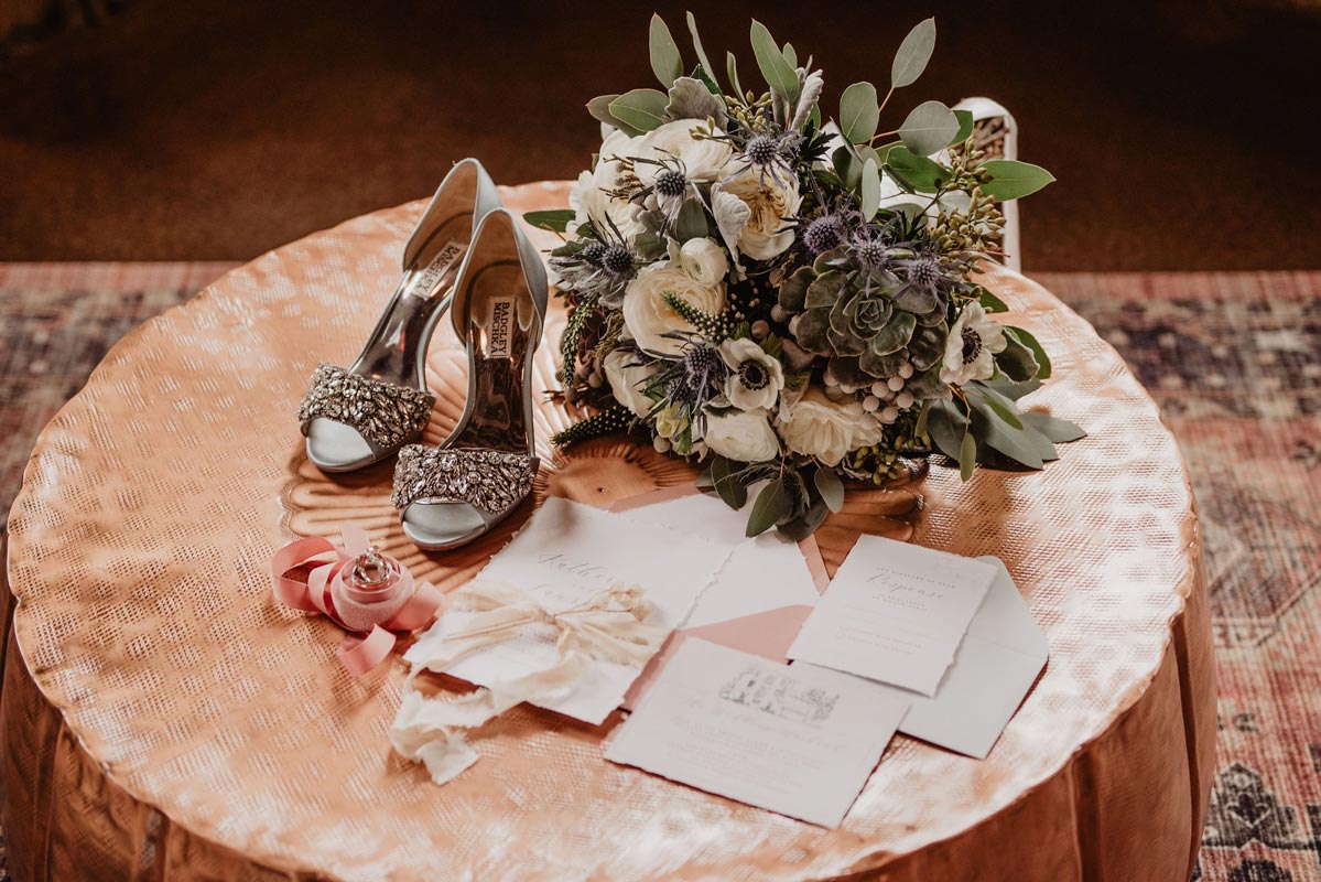 Sinclair – bride bouquet-shoes 1 – slide 2